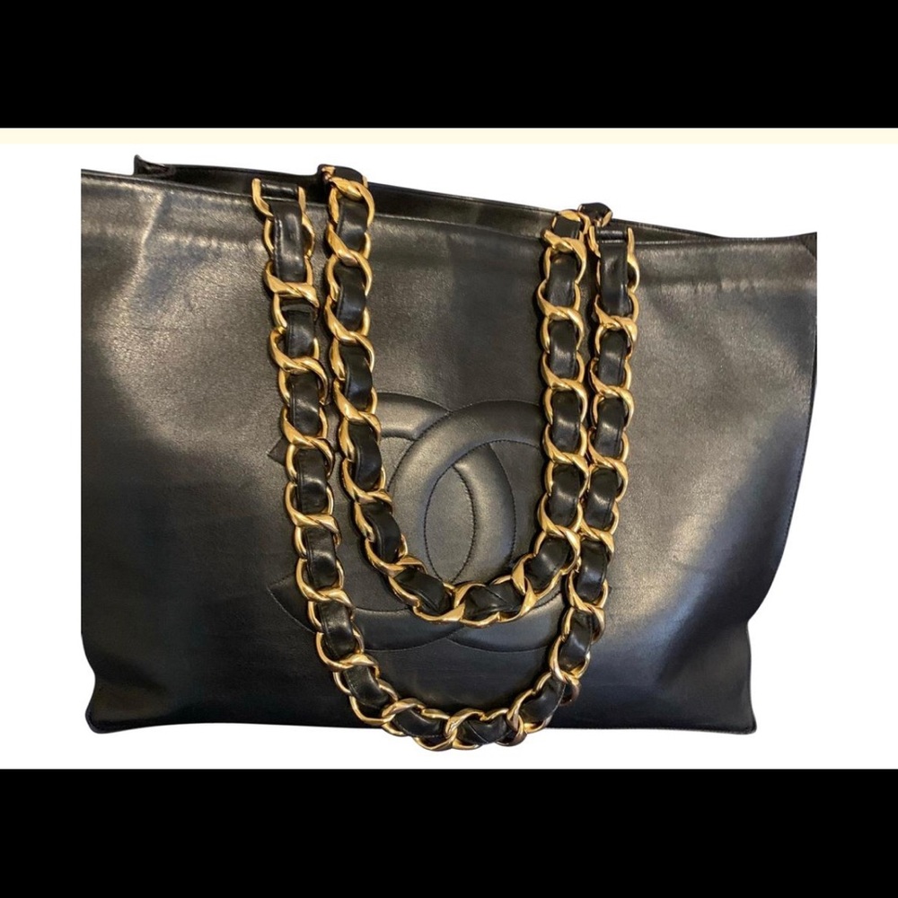 Channel timeless black lambskin leather jumbo tote